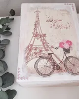 Caja de madera con decoupage de París, una bicicleta y la Torre Eiffel, pintada a mano