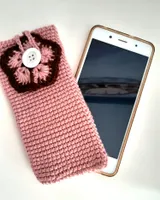 Funda de móvil de crochet en rosa con hilo de algodón