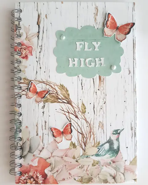 Libreta de anillas con portada Fly High, pájaros y mariposas en papel decorado