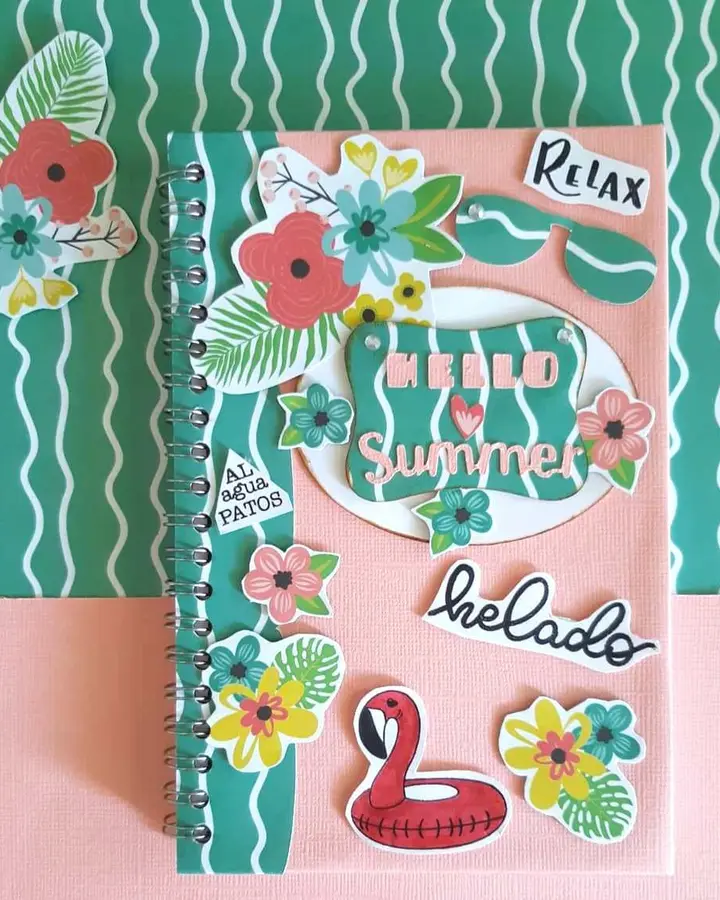 Libreta de anillas con portada de verano en turquesa, flamencos y hojas en papel de scrap