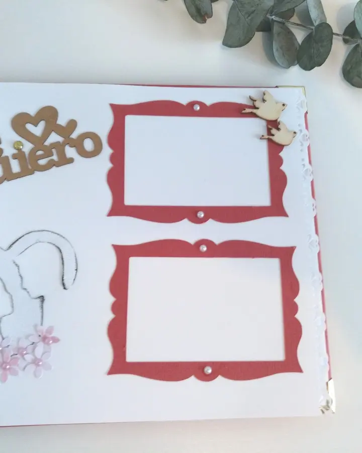 Detalle del cierre de lazo del libro de firmas de boda
